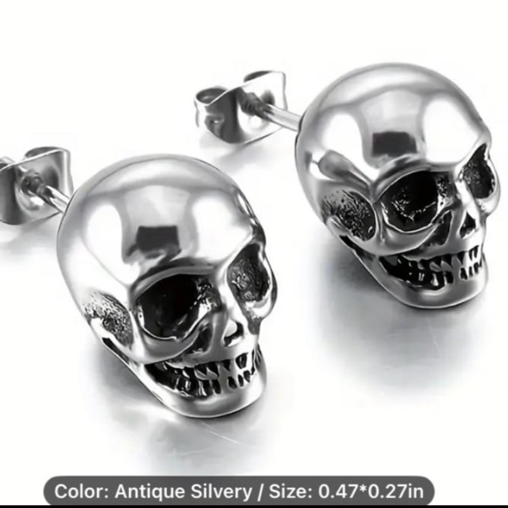New! Vintage Unisex Skull Stud Earrings European Versatile Vintage Skull.